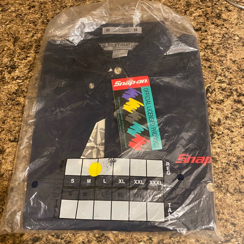 Men’s snap on shirt